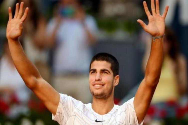 Madrid Open: Carlos Alcaraz เอาชนะ Rafael Nadal เพื่อสร้าง Novak Djokovic รอบรองชนะเลิศ