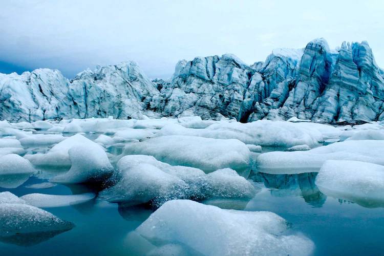 กรีนแลนด์ นักวิจัยค้นพบสาเหตุของน้ำแข็งละลายอย่างรวดเร็ว